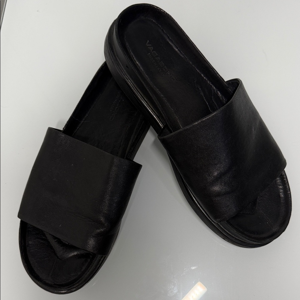 Vagabond Erin black leather slip-on mule sandal size 37
